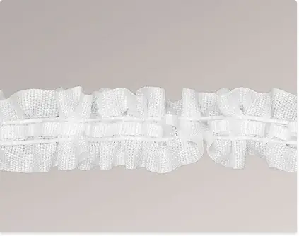 Foto von weißem Kräuselband für Gardinen
