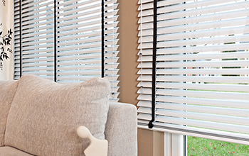 Weiße Jalousie Maßanfertigung - online bestellen